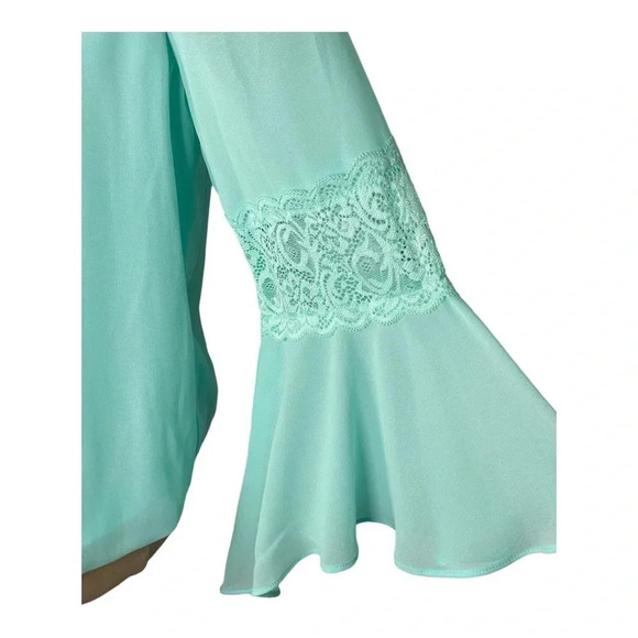 ✨BCX Mint Green Bell‎ Sleeve Top, M - Picture 3 of 9